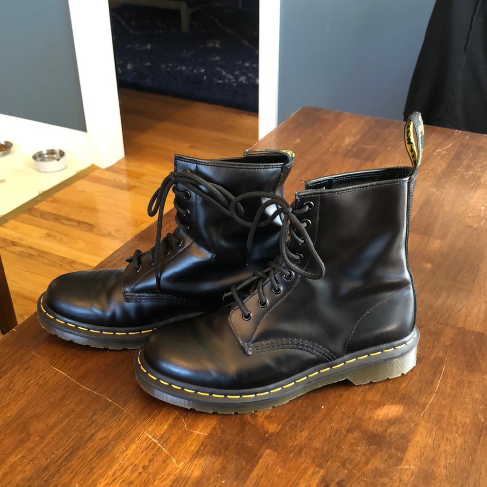 Dr. Martens 1460 lace up boots, women’s size 9